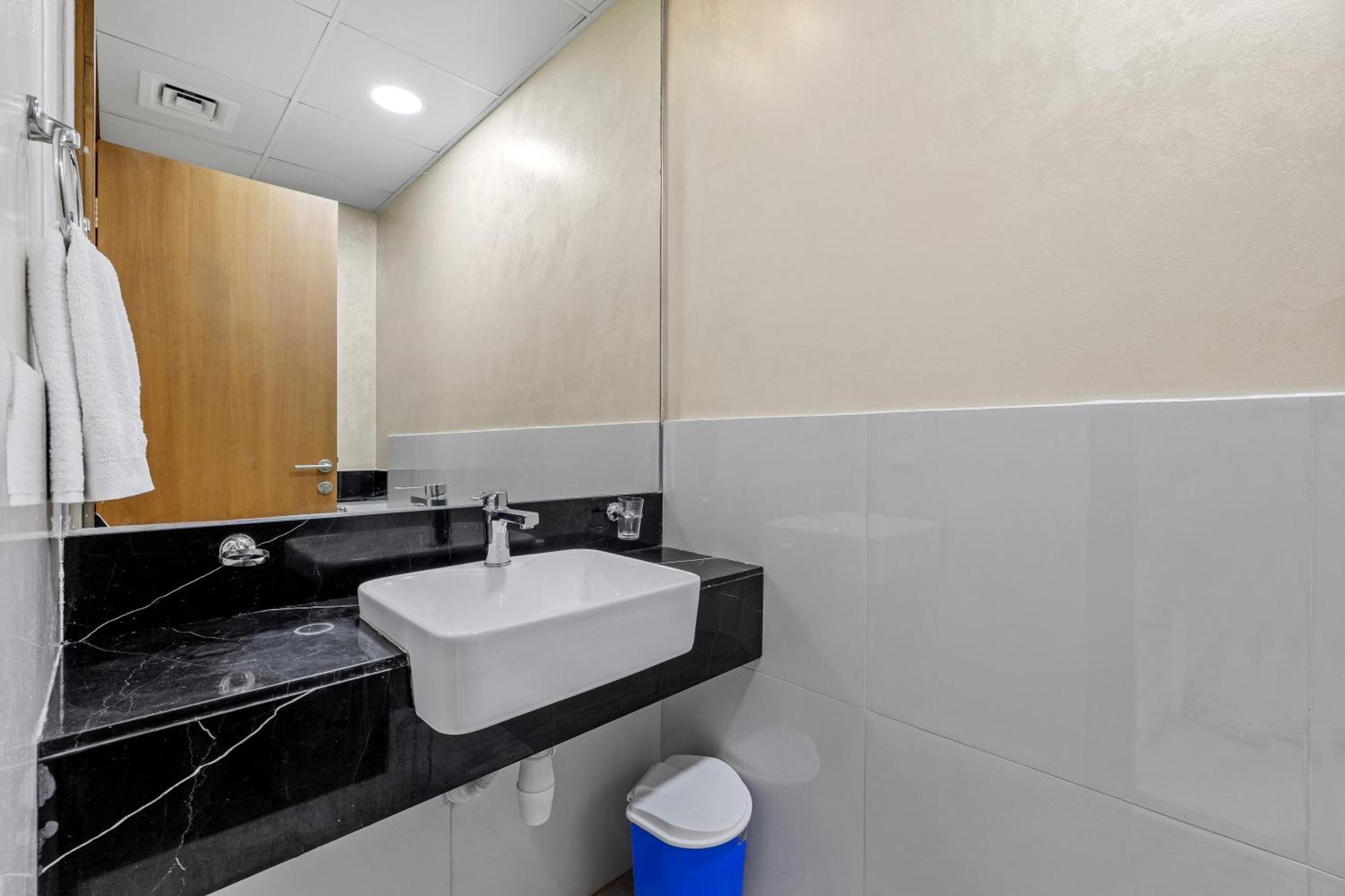 Unlock Waters Edge Apartment Dubai Exterior photo