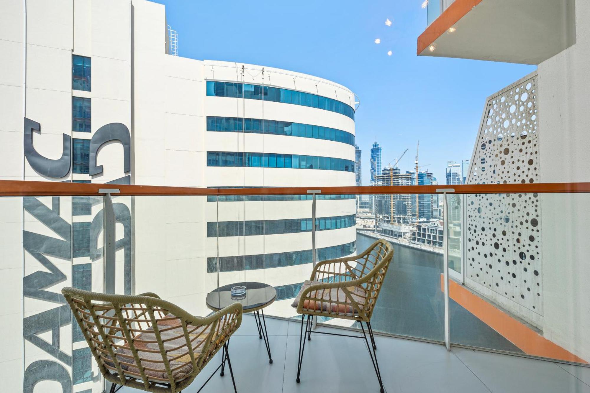 Unlock Waters Edge Apartment Dubai Exterior photo
