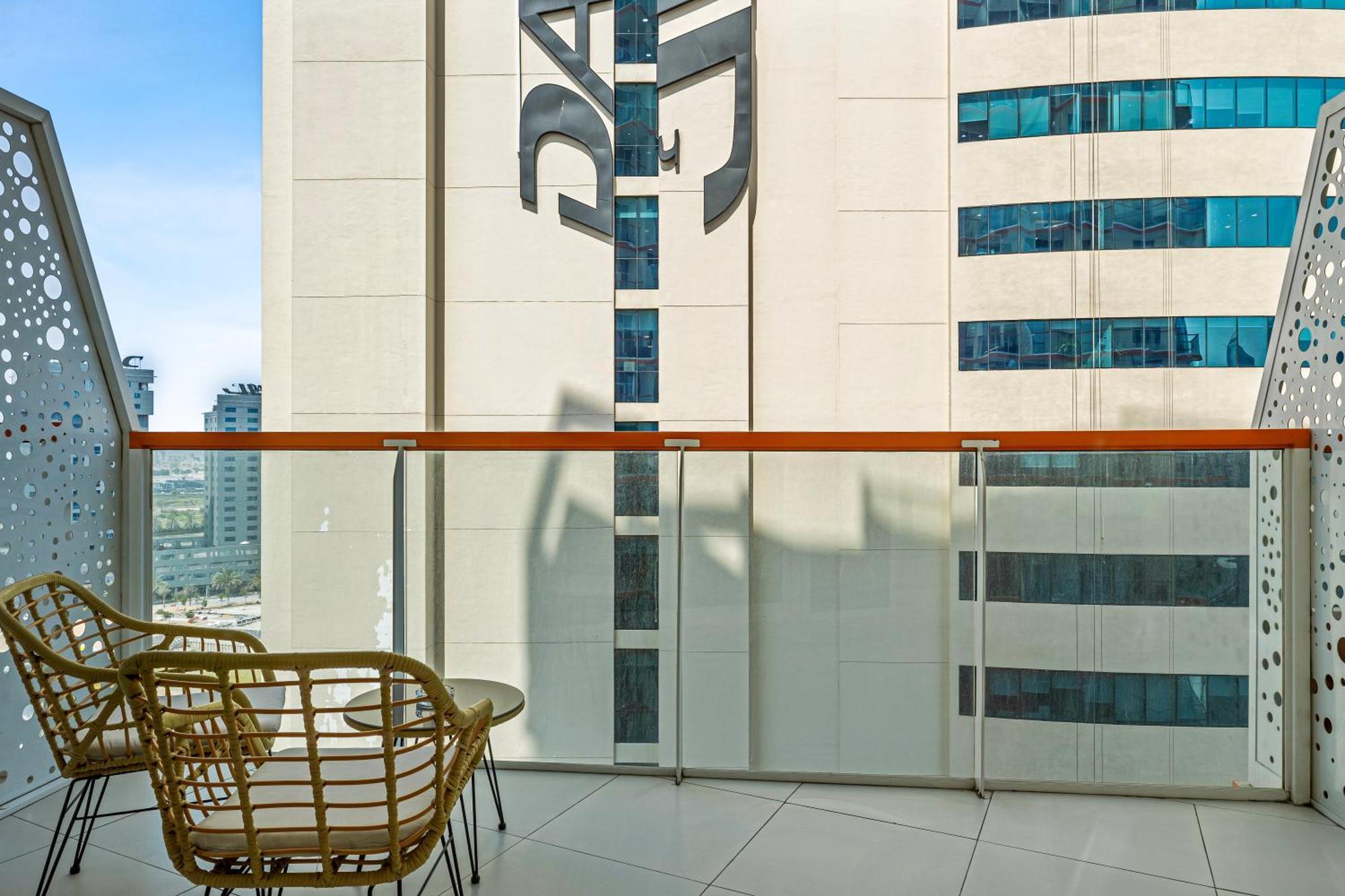 Unlock Waters Edge Apartment Dubai Exterior photo